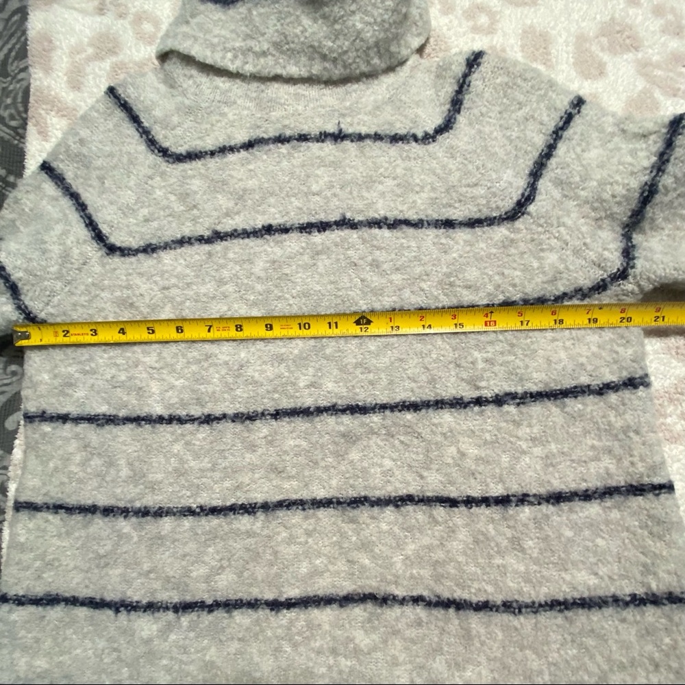 Madewell Gray Roundtrip Turtleneck Sweater Stripe - Picture 11 of 13